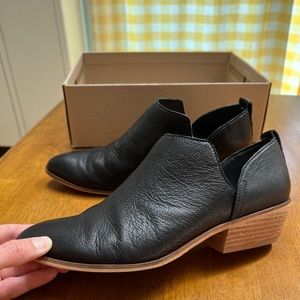 FRYE AND CO | black slip-on ankle booties | size 8